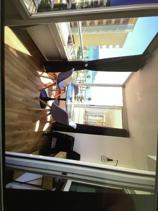 Spacieux Appartement Rose Front Mer Et Piscine Roses Esterno foto